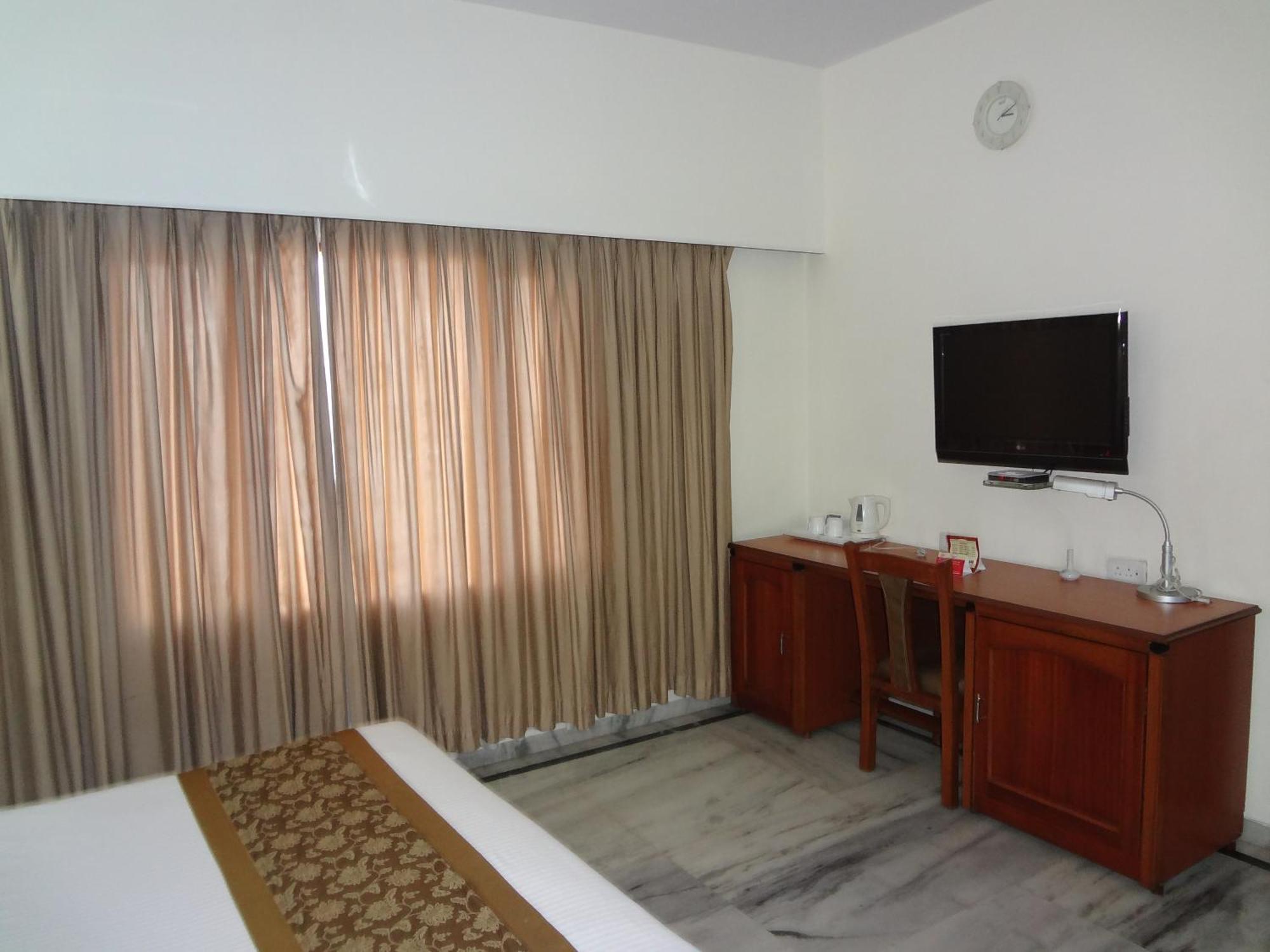 Daspalla Executive Court Visakhapatnam Exterior photo