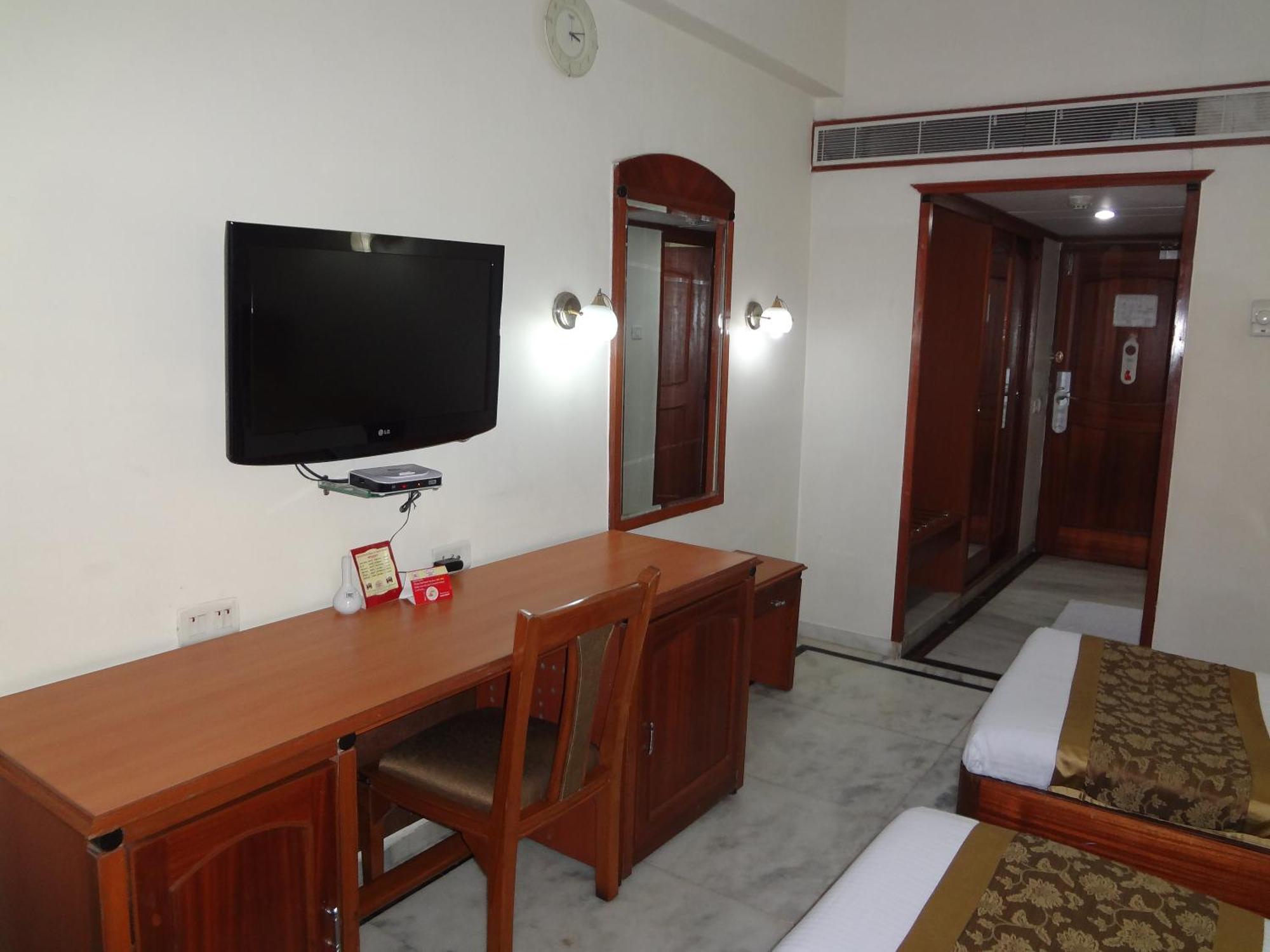Daspalla Executive Court Visakhapatnam Exterior photo