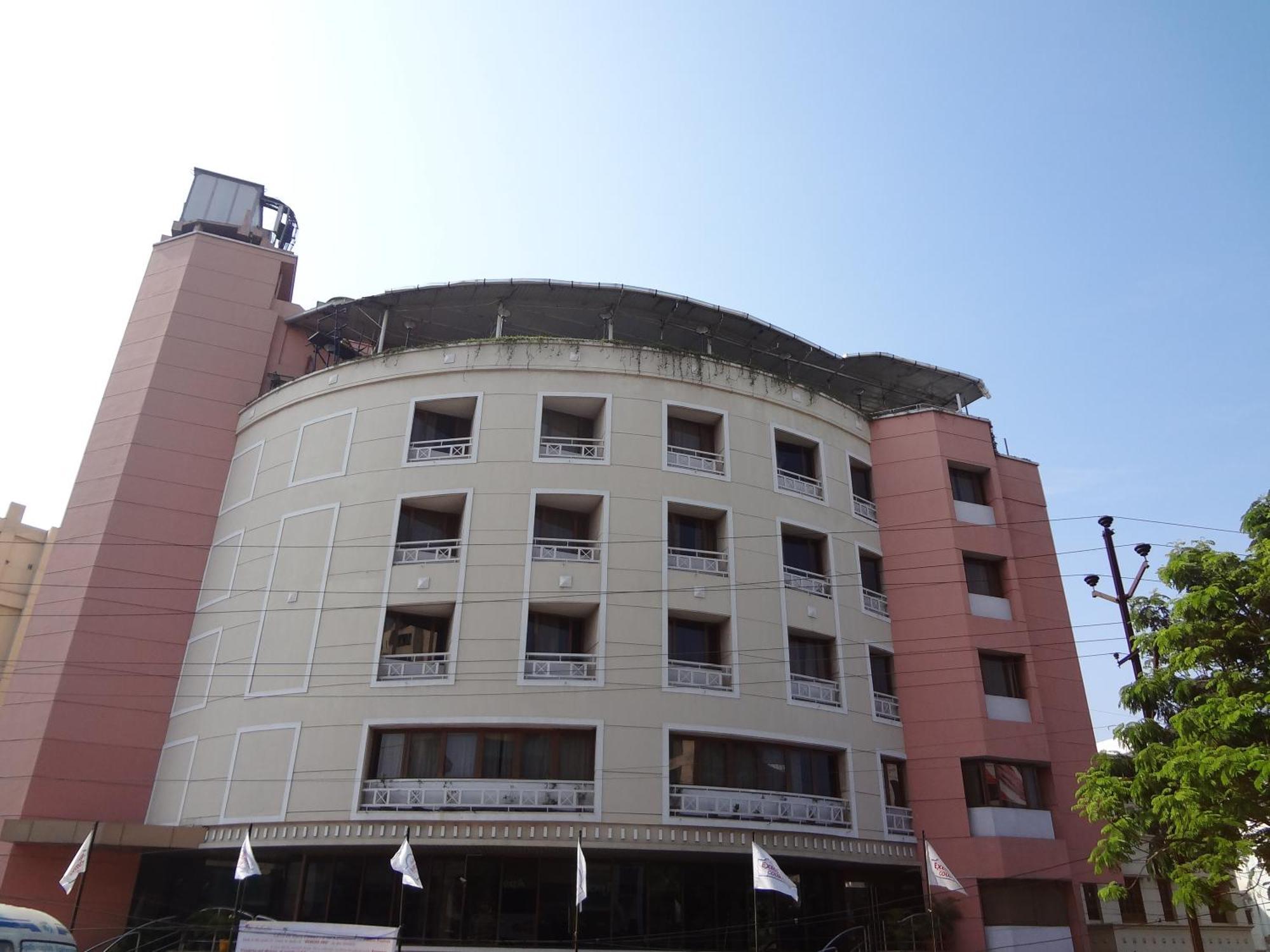 Daspalla Executive Court Visakhapatnam Exterior photo